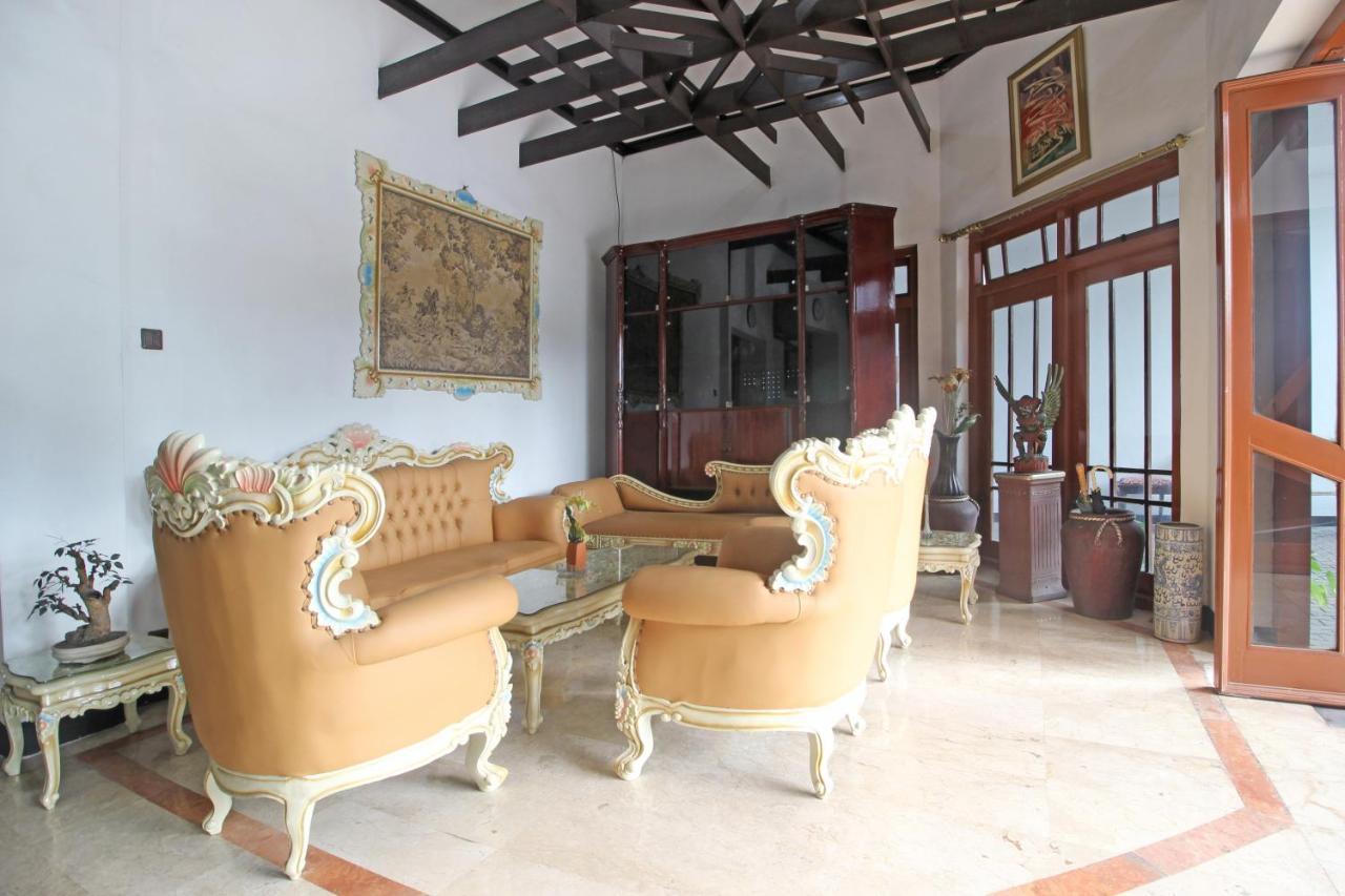 Reddoorz Plus @ Taman Siswa 3 Yogyakarta Kültér fotó
