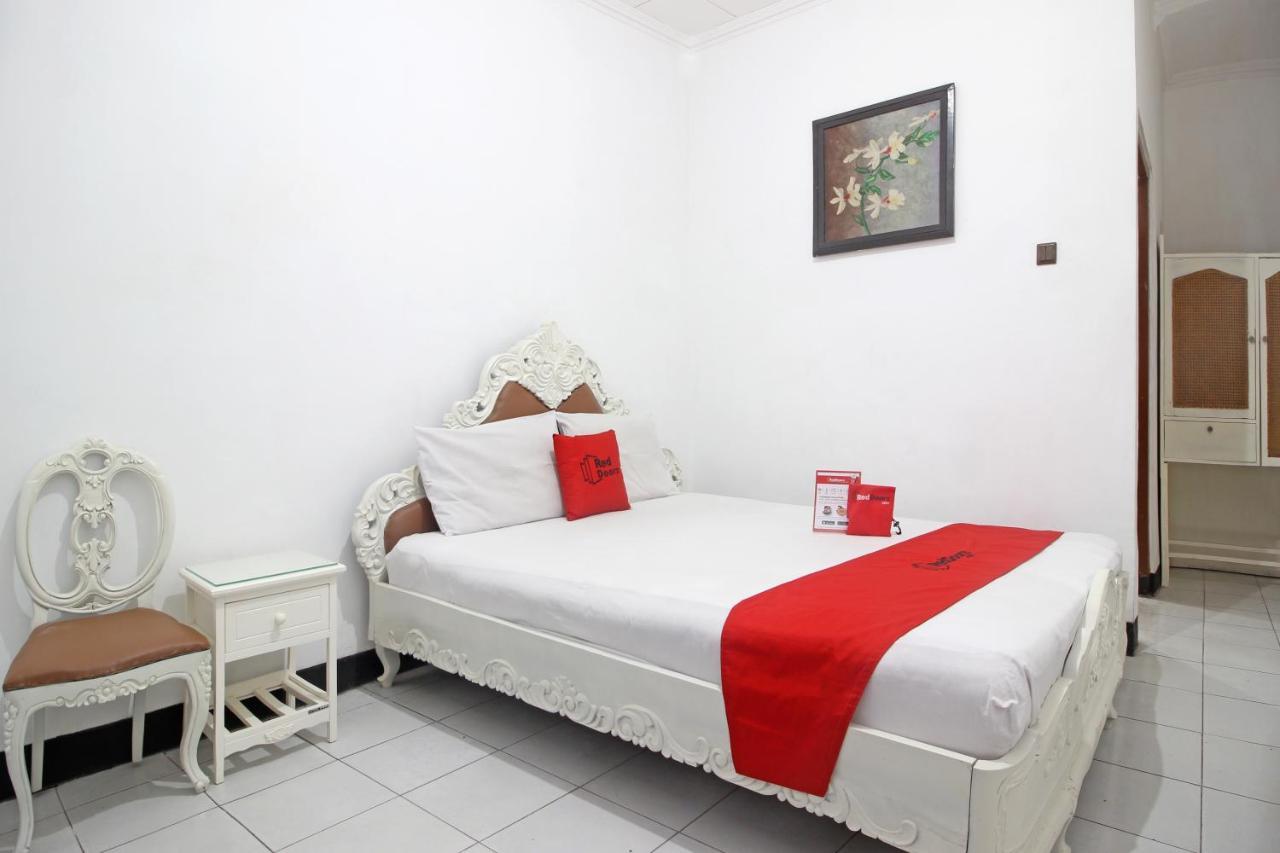 Reddoorz Plus @ Taman Siswa 3 Yogyakarta Kültér fotó